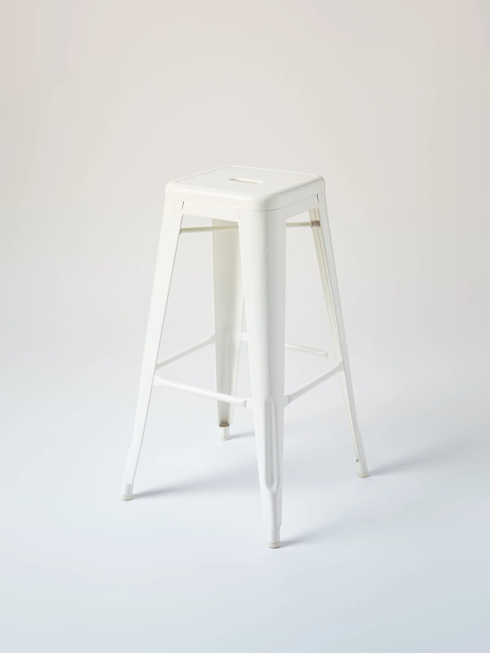 H - Tabouret H75 intérieur