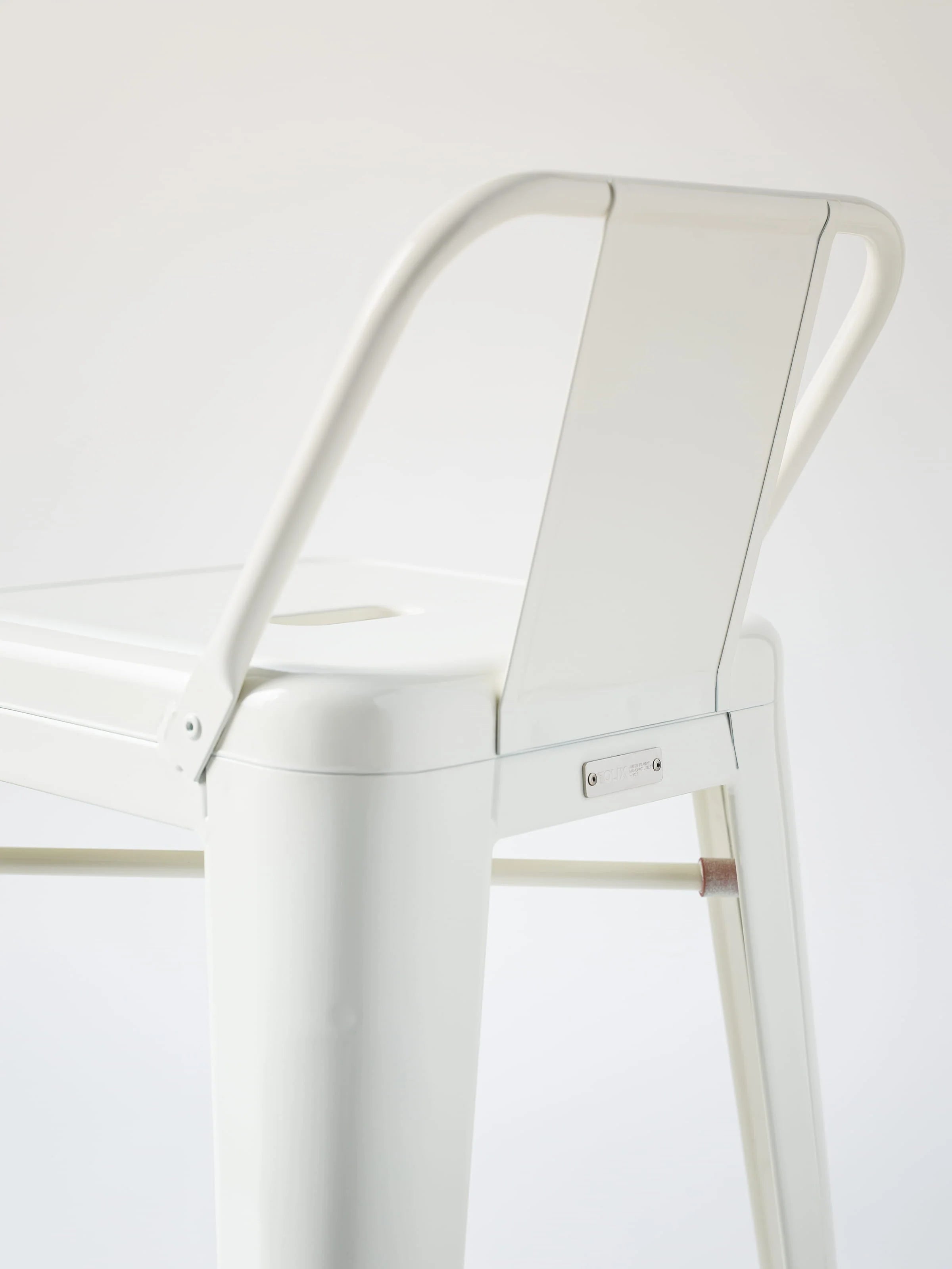 Tabouret petit dossier H65cm